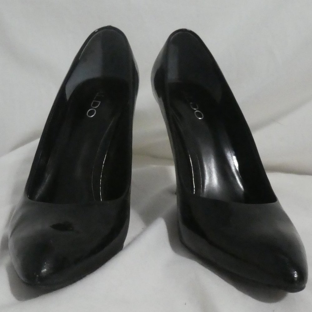 ALDO | 38 | Shiny Black Heels